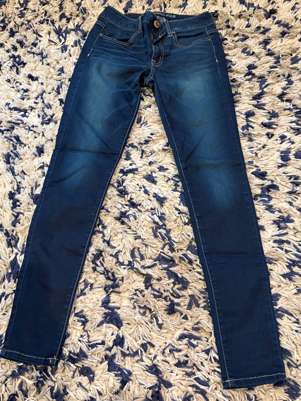 American Eagle Outfitters Dark Blue Skinny Jeans super super stretch size 4